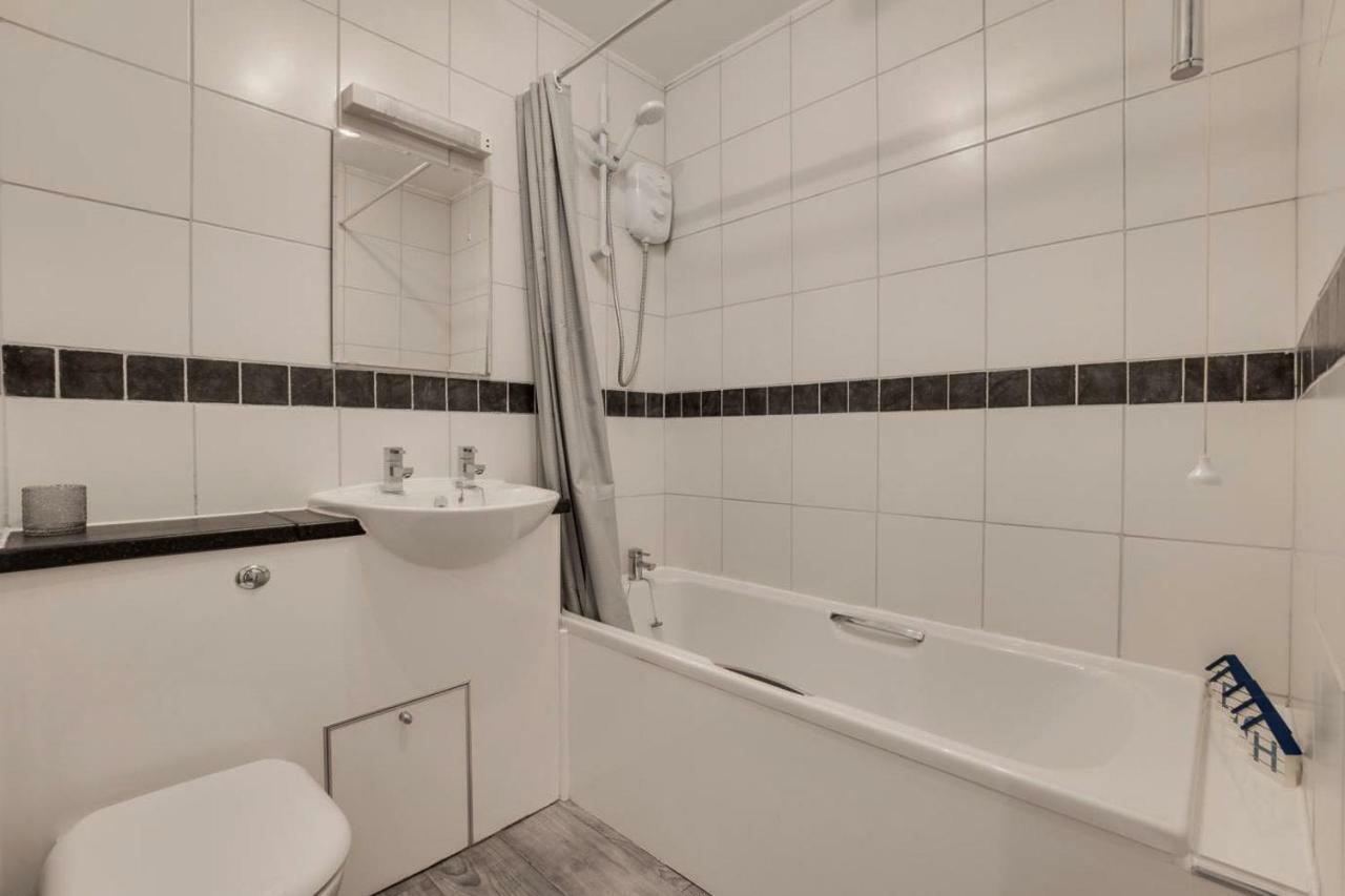 Central Park Place ويتبي المظهر الخارجي الصورة
